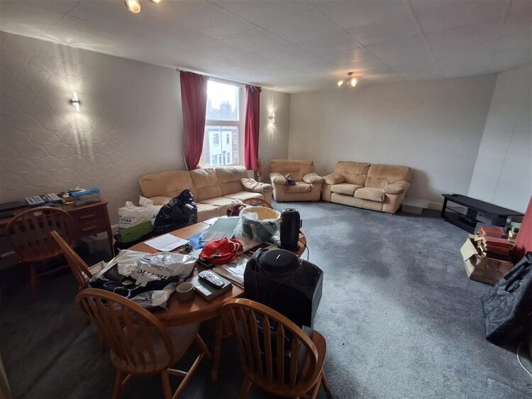 Licenced Trade, Pubs & Clubs For Sale in Burton-on-Trent Photo 11