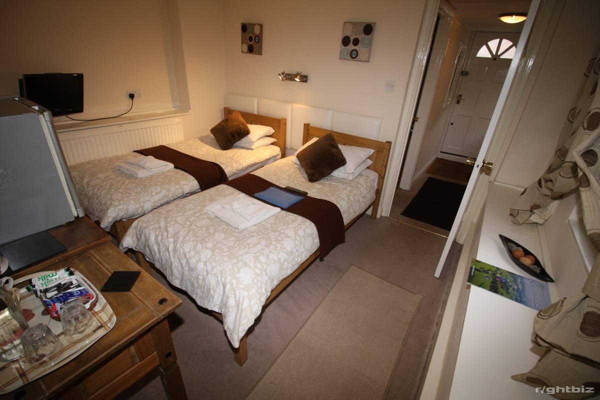 A successful 7-8 bedroom guest house in busy town in Wiltshire. Retirement Sale. Photo 12