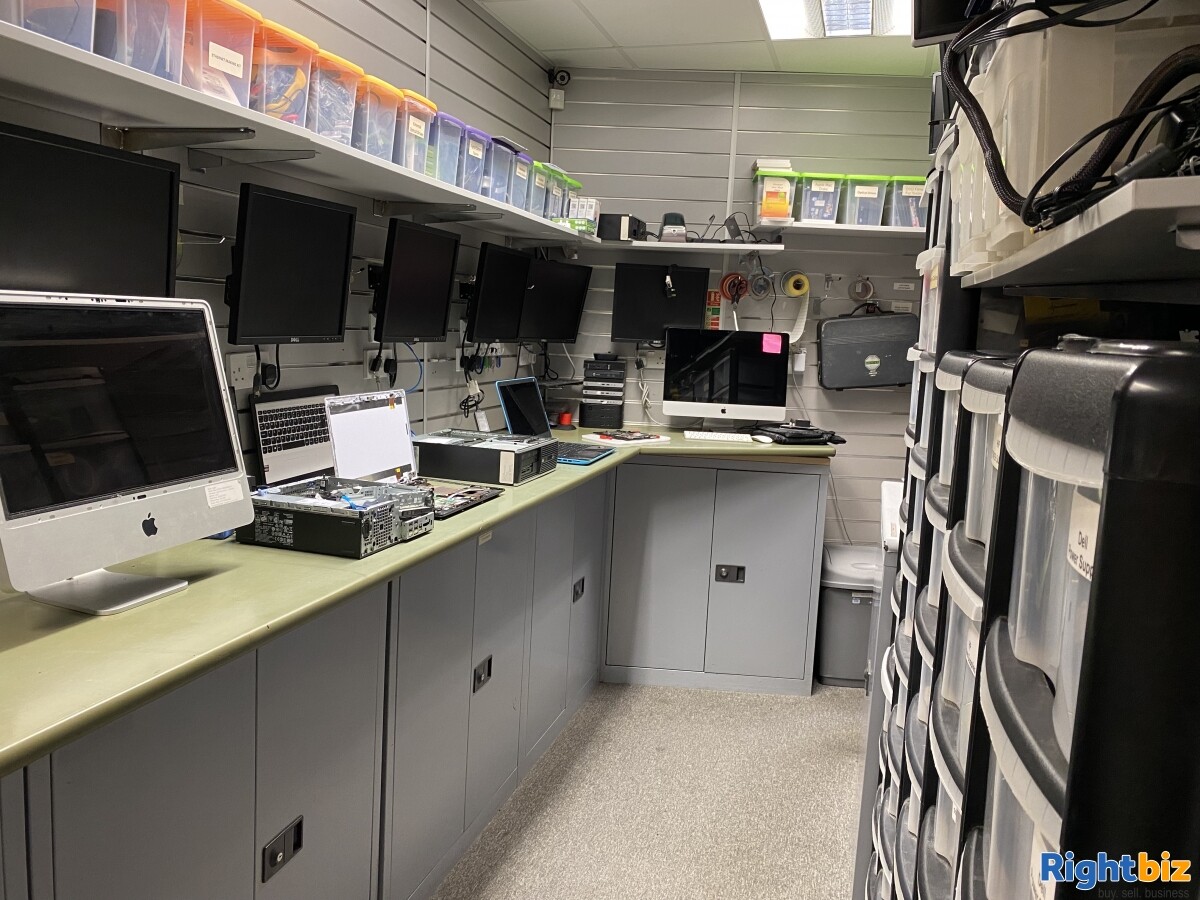 Computer Repair Retail Sales & Electronics Trade-in Store for Sale in Wellingborough, Northants