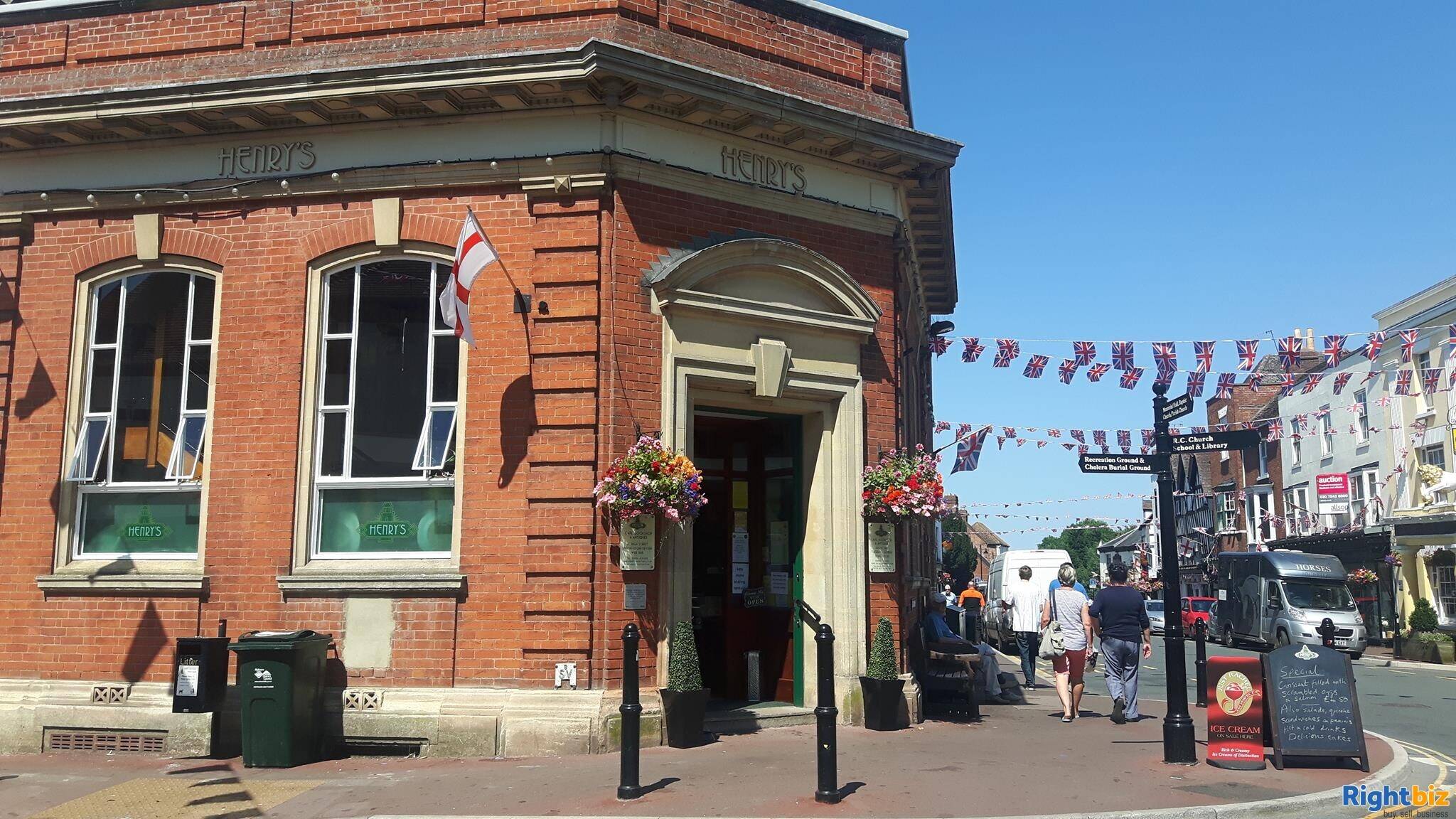 Quality Licenced Cafe Bookshop Worcestershire
