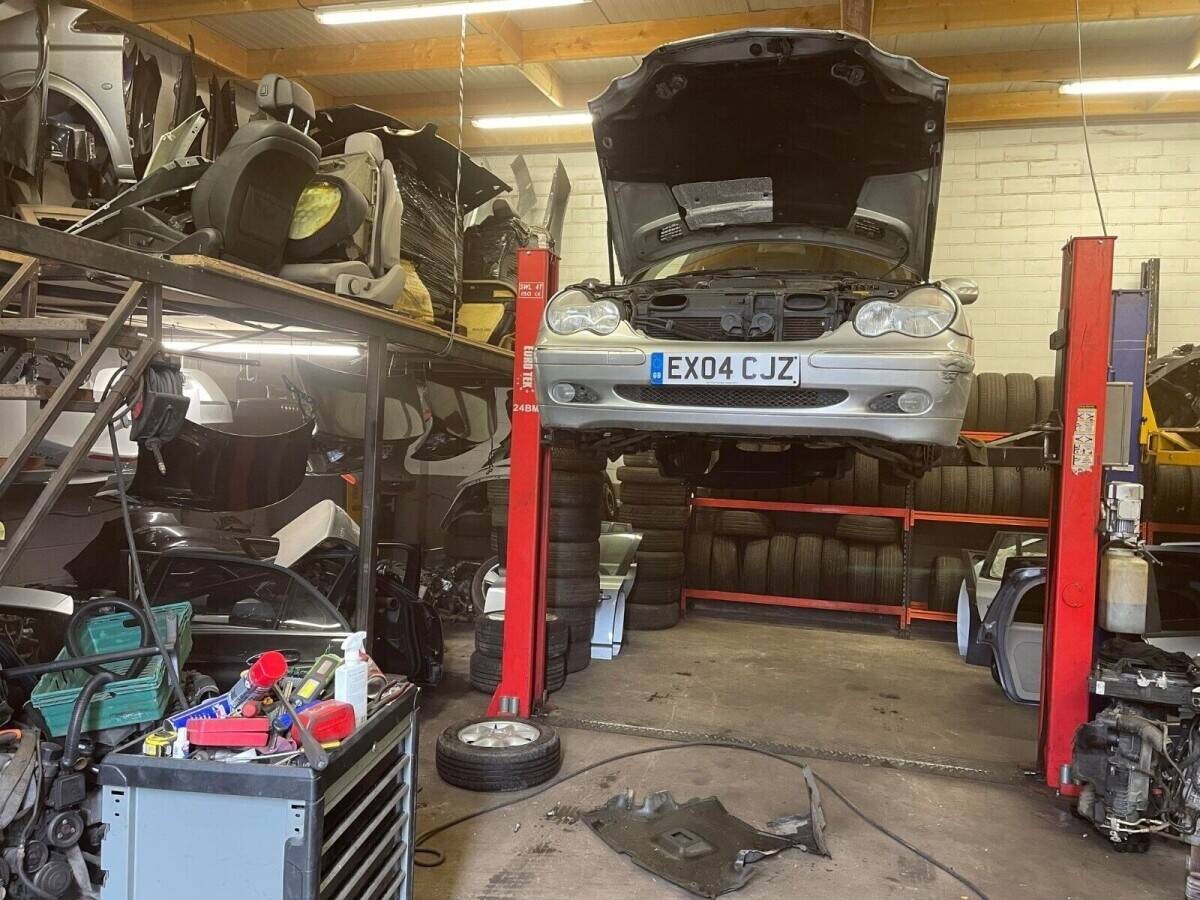 FOR SALE CAR PARTS BUSINESS IN LONDON! Photo 12
