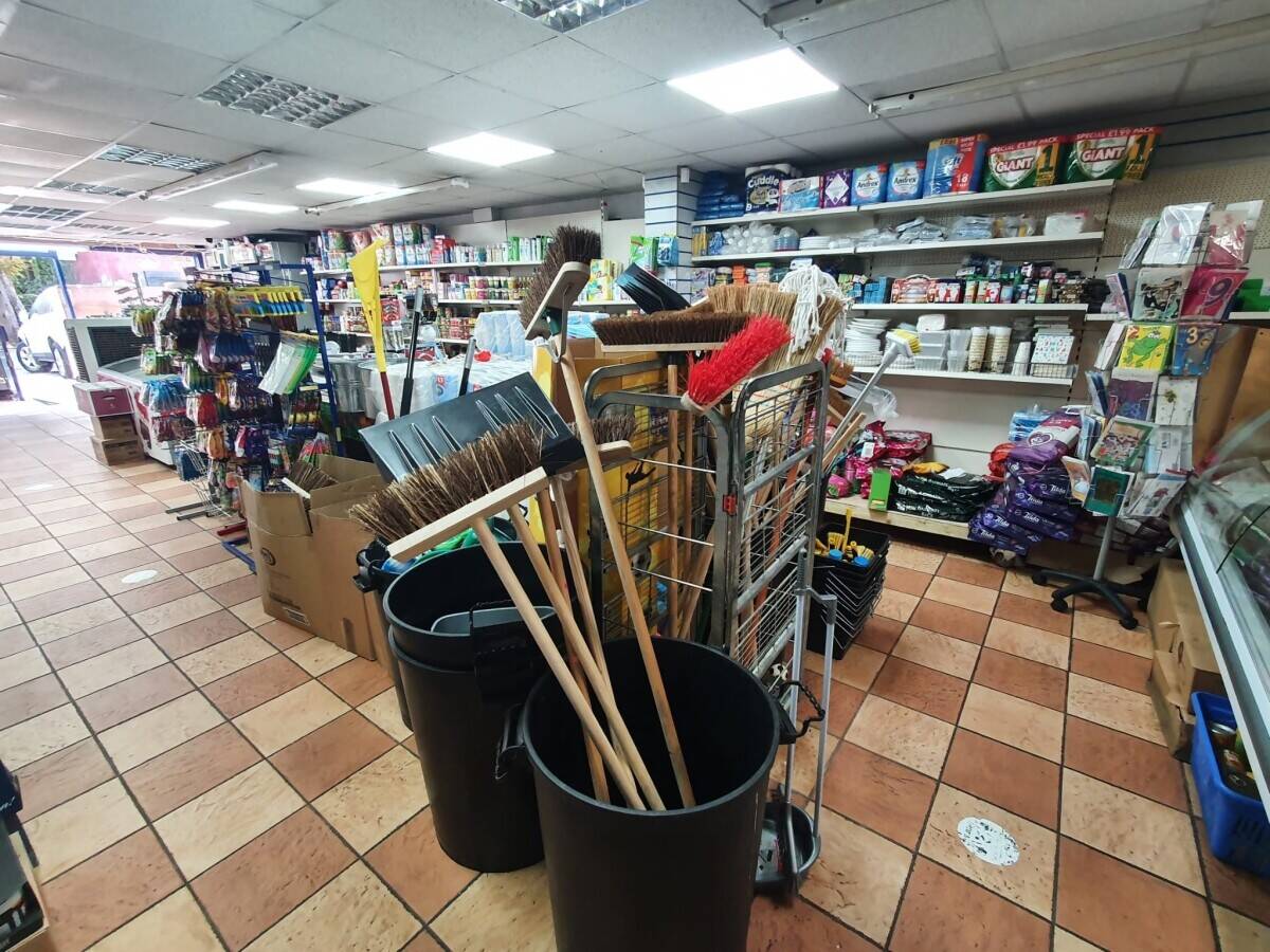 LARGE SHOP WITH STOCK REDUCED PRICE QUICK SALE LOW RENT