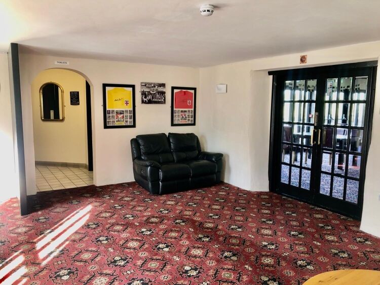 Freehold Public House/Restaurant & Inn Located In Camelford