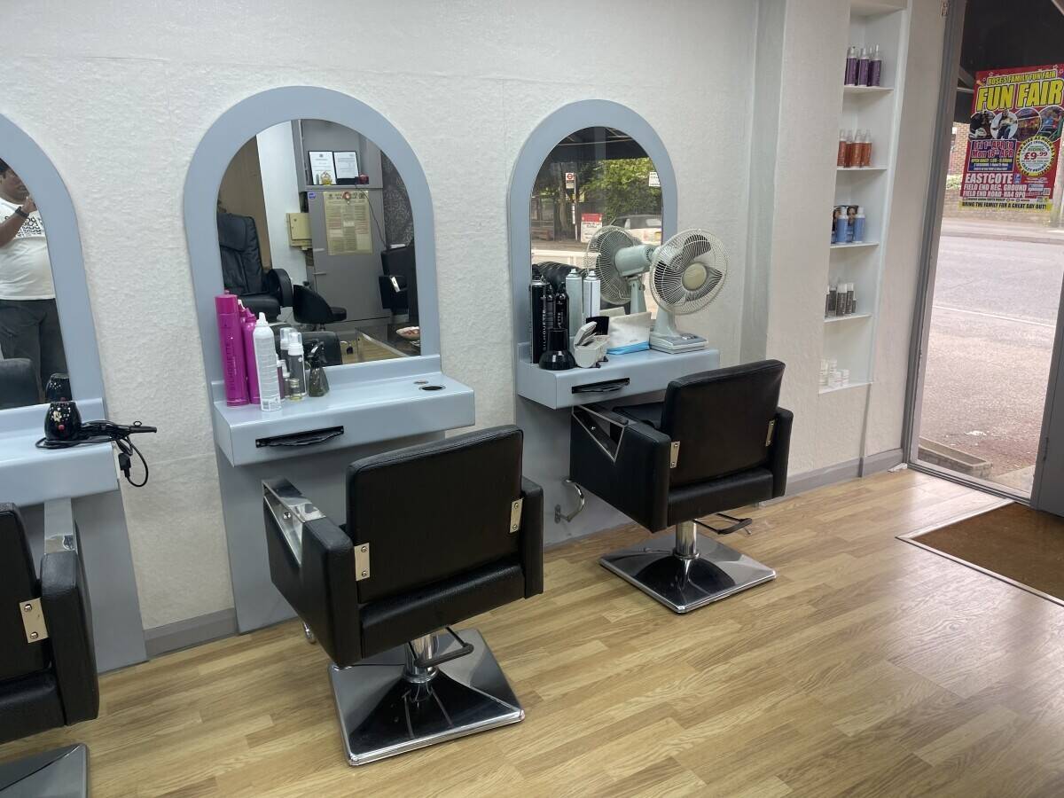 Leasehold hair and beauty salon for sale in Northwood