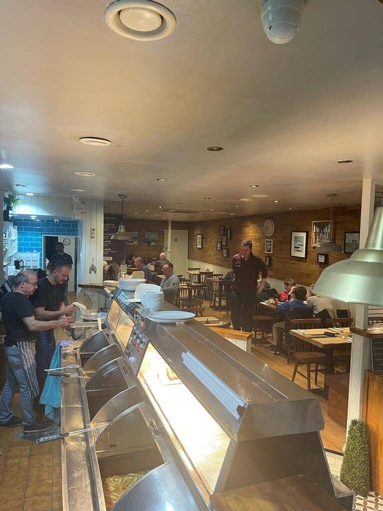 Fish and Chips Resaurant & Takeaway for Sale in Surbiton Photo 11