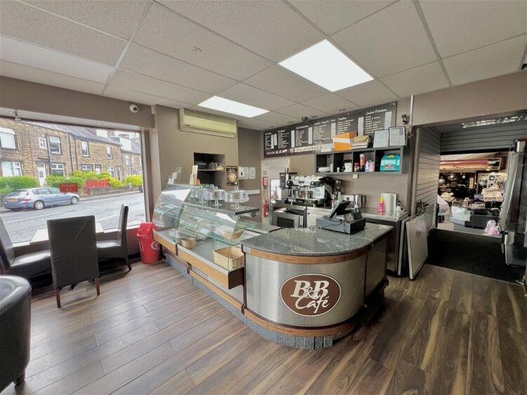 Retail For Sale in Keighley Photo 12