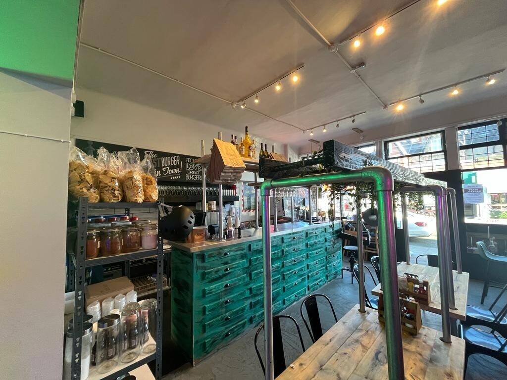 Restaurant with outside seating, fully license for sale in west kirby. Photo 12