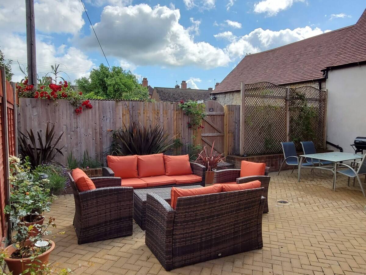 Holiday Cottage for Sale, Close to the Cotswolds