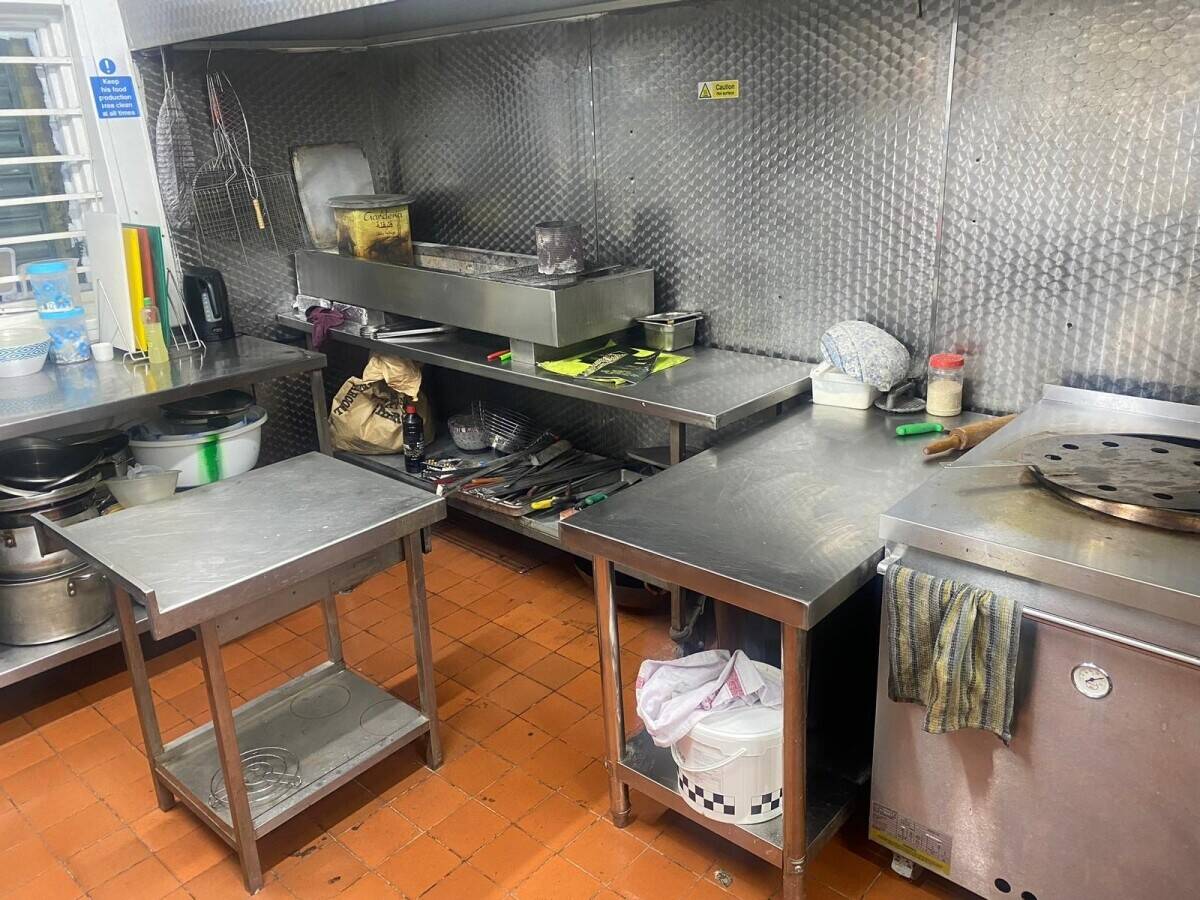 Fully furnished restaurant for sale  Photo 12