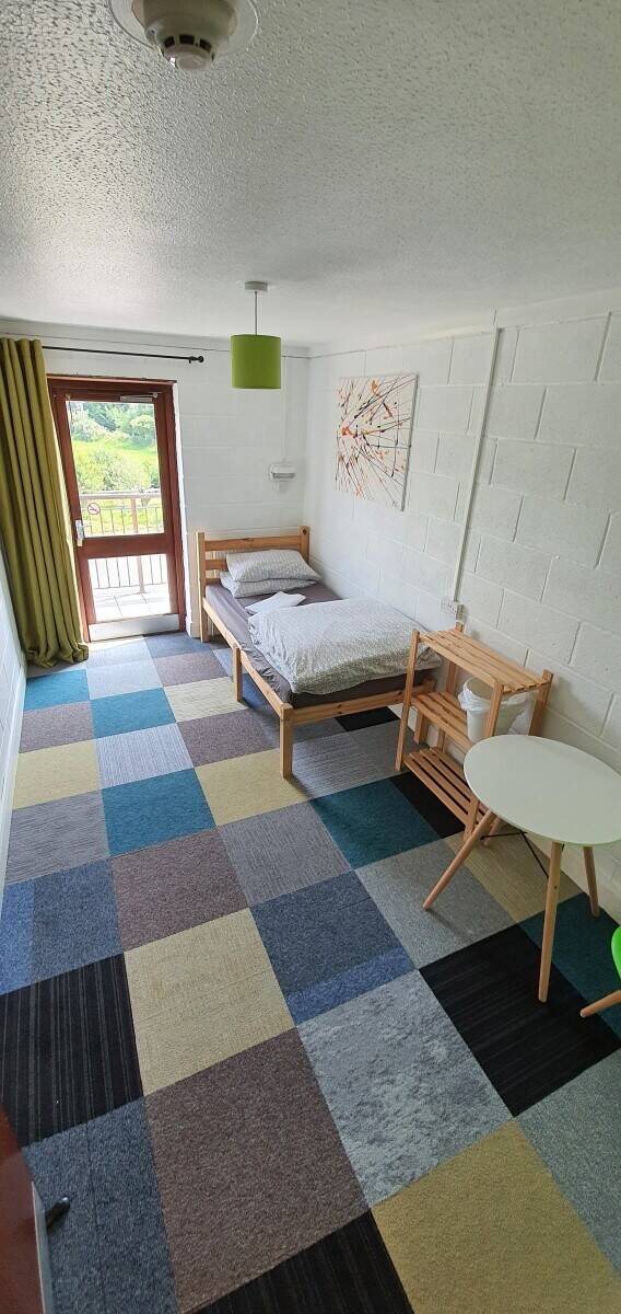 GWYNEDD - 19 BEDROOM HOSTEL AND CAMPSITE ON THE FRINGES OF SNOWDONIA NATIONAL PARK