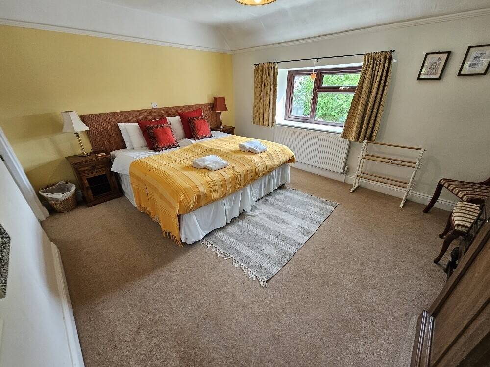 Impressive & Refurbished Bed & Breakfast/Holiday Let, With Full Residential Planning Consent Photo 12