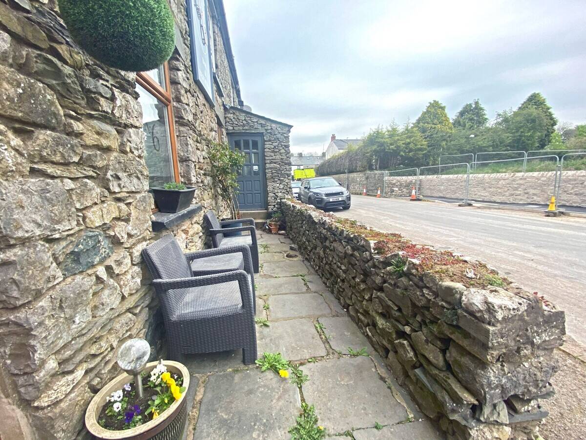 FURNESS PENINSULA - FOOD-LED PUBLIC HOUSE Photo 12