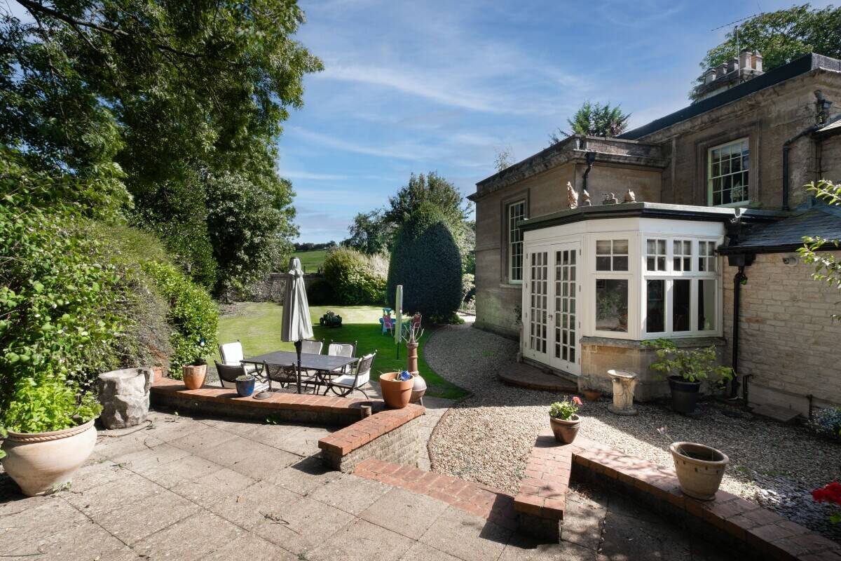 Three highly rated holiday lets, and a beautiful four-bedroom family home in the highly desirable village of Blisworth. 