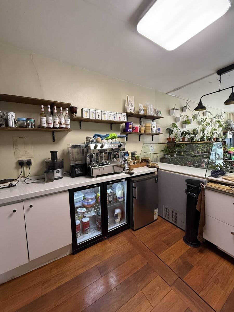 Profitable Plant Caf&eacute; In Highbury For SALE  - No business rates