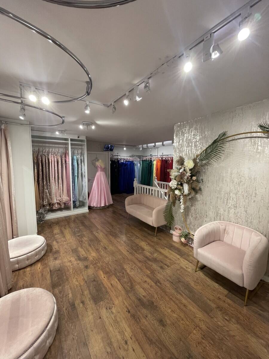 Luxurious bridal & evening wear shop for sale in Sutton coldfield Photo 12