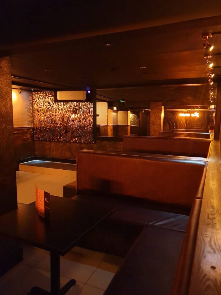 Highly rated restaurant in Surrey and shisha bar