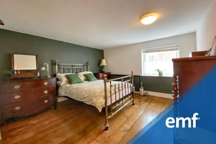 NEW PRICE > Freehold Commercial & Residential Investment