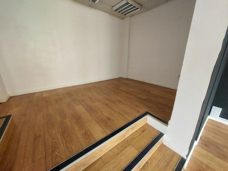Freehold Commercial Property Located In Redruth