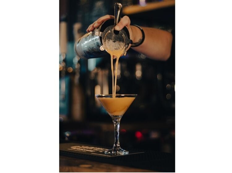 Popular & Established Cocktail Bar For Sale Photo 12