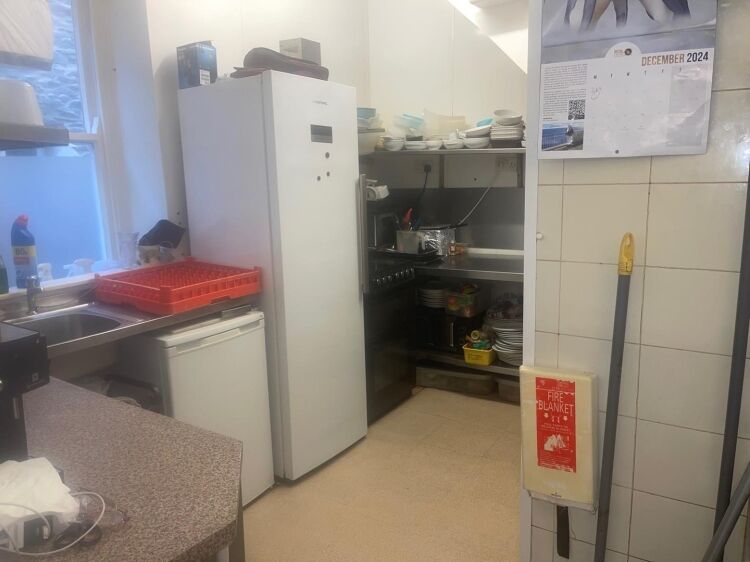Freehold Commercial Property Located Mevagissey Photo 12