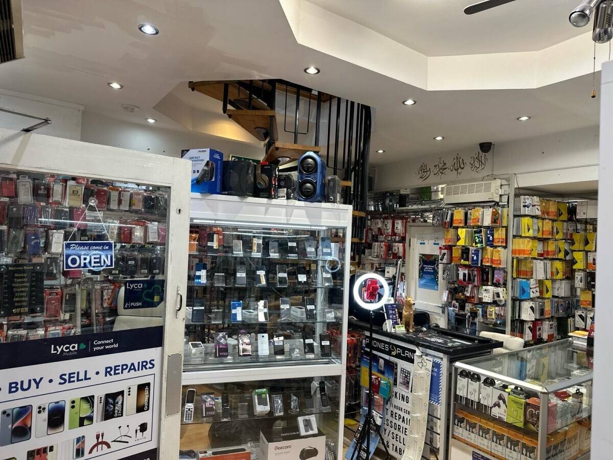 Cell phone shop in Boston lincolnshire Photo 11