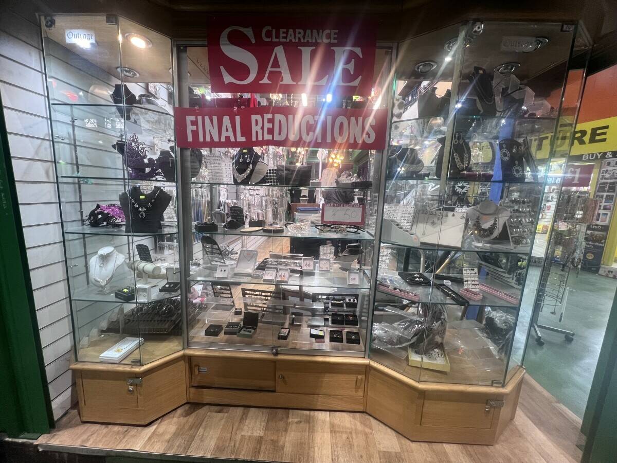 Fashion Jewellery Shop for Sale Photo 12