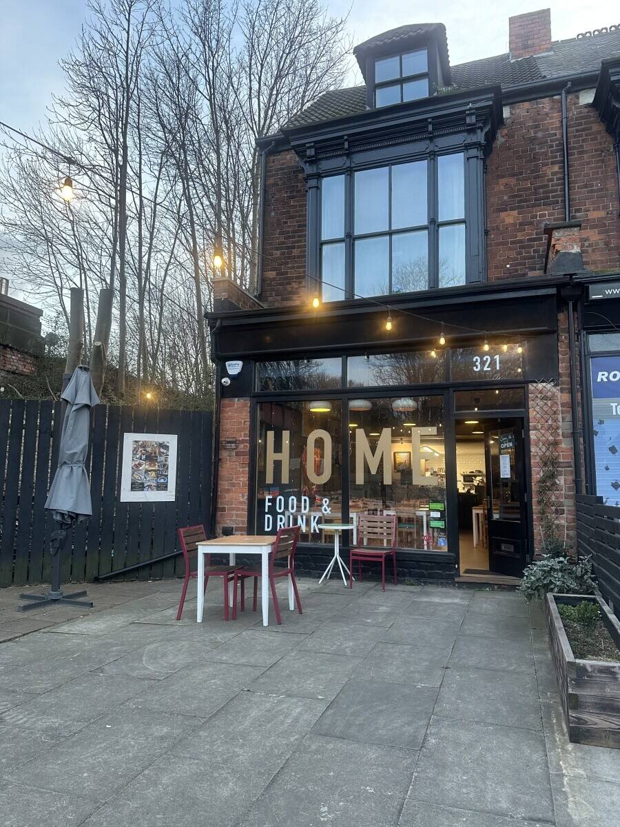 Well-Established Restaurant with Excellent Reputation and Event Hosting Potential
