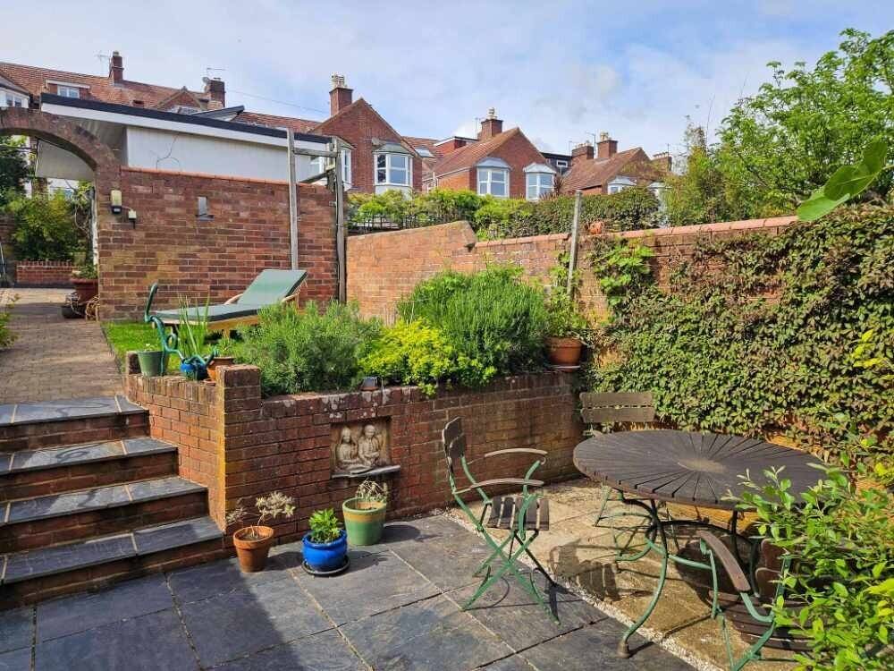 An attractive, former 8 Letting Room Guesthouse Photo 12