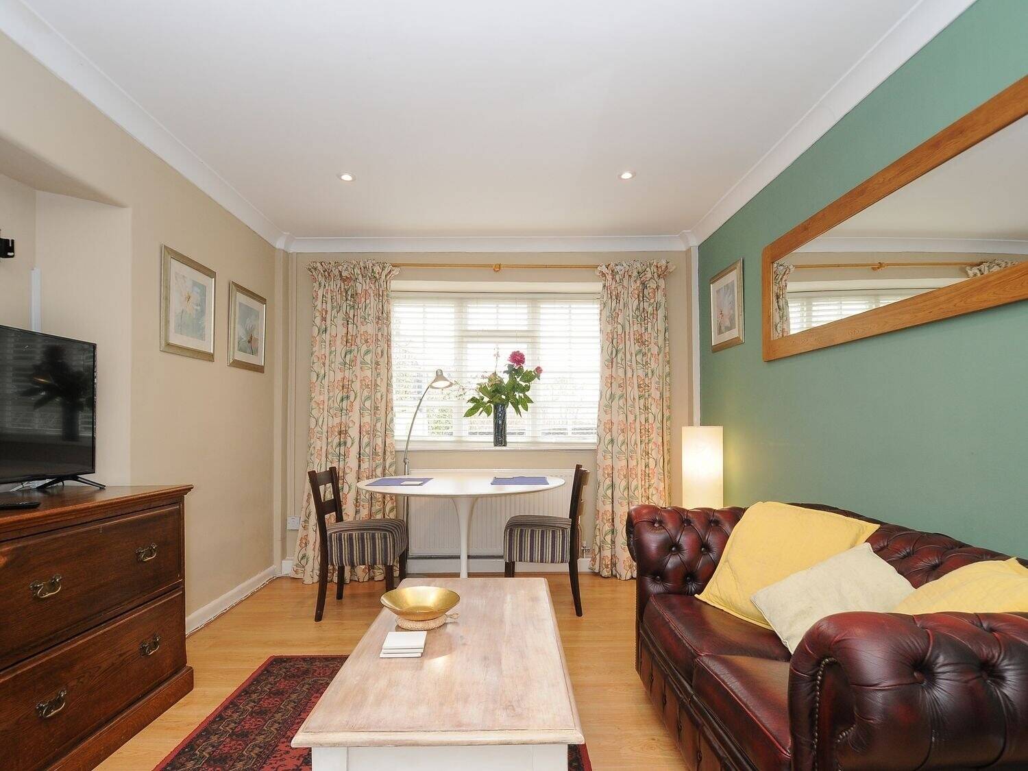 DEVON – ESTABLISHED HOTEL CLOSE TO THE CORNISH BORDER AND MAJOR TRUNK ROAD Photo 12