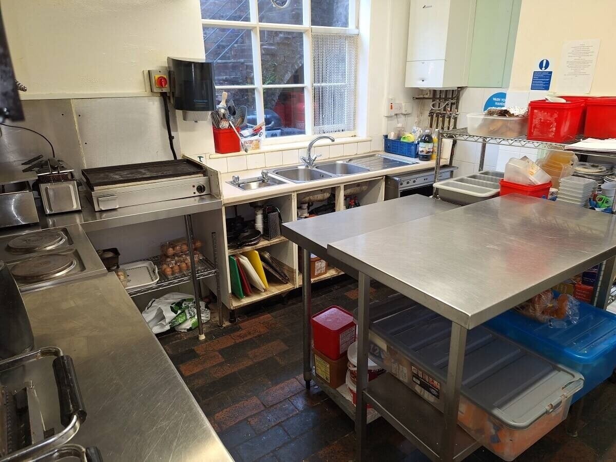 Quintessential cafe/tea room with huge potential