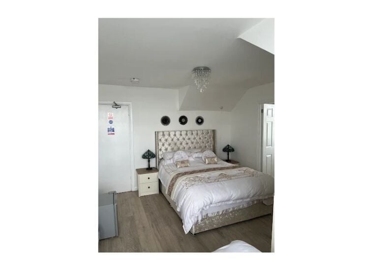 Successful & Ready-to-Trade B&B – Jasmine House, Newquay Photo 12