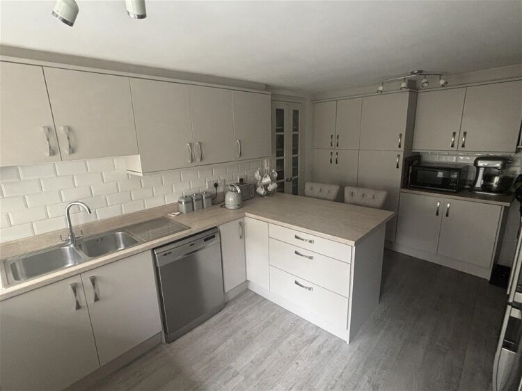 House For Sale in Leeds