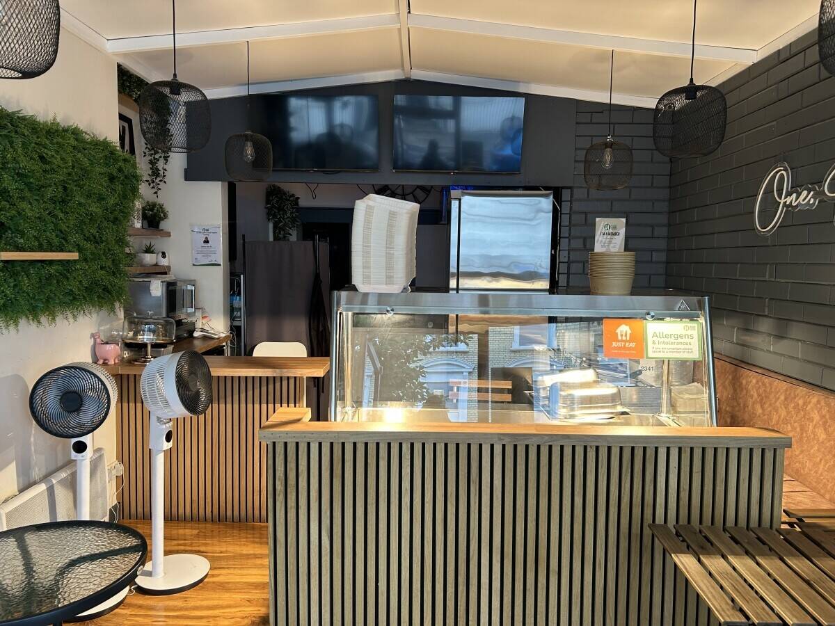 Afro-Caribbean Soulfood Takeaway Restaurant For Sale in Acton West London