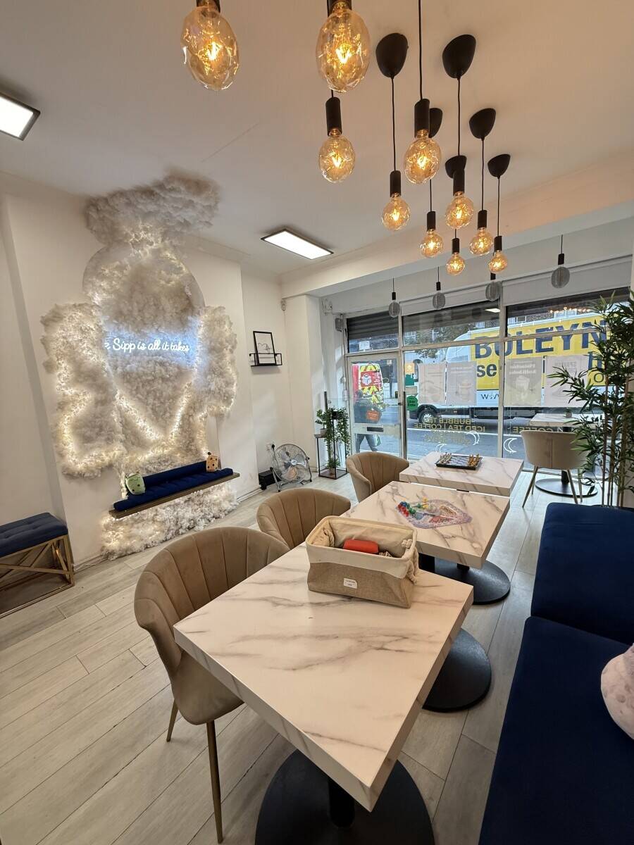 Dalston Bubble Tea & Desserts Caf&eacute; Business &ndash; Strong Brand, Great Reviews, Turnkey Photo 8