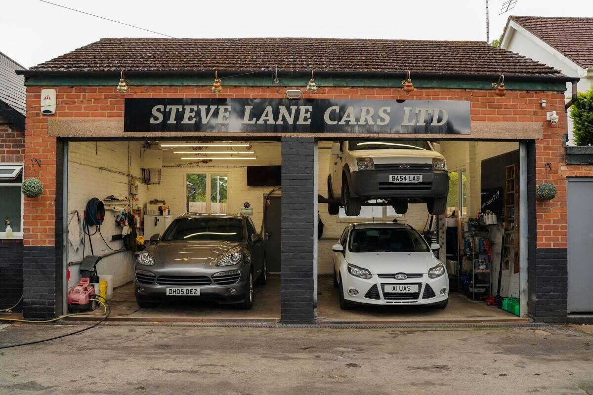 Car Sales Freehold Site including Workshop and 2 Apartments