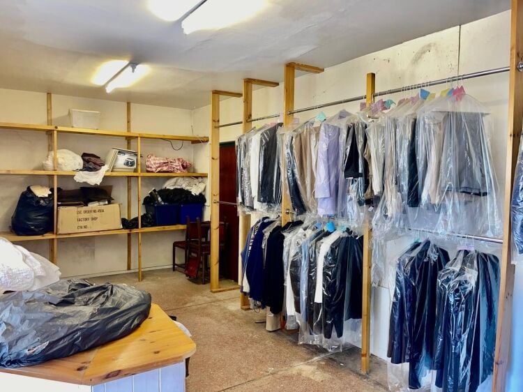 Leasehold Launderette & Dry Cleaners Located In Helston Photo 12