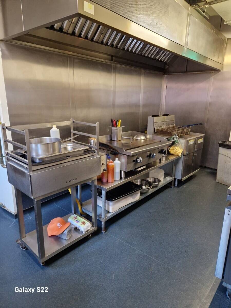 Gourmet burger restaurant near Kings Cross London Photo 12
