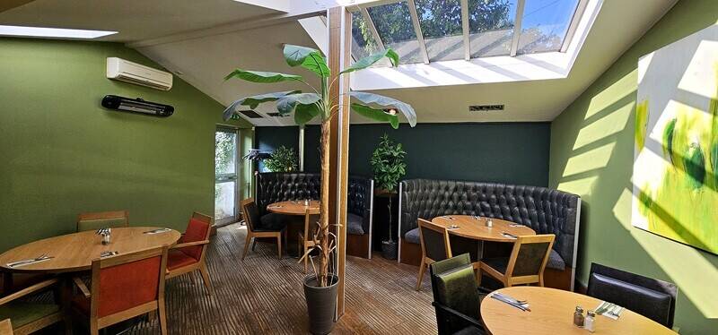 Fantastic Restaurant & Bar Opportunity within the seaside town of Largs. 'Stone's throw' from beach
