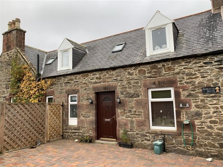 LUXURY BOARDING KENNELS WITH PRIVATE 4 BED PROPERTY IN ABERDEENSHIRE