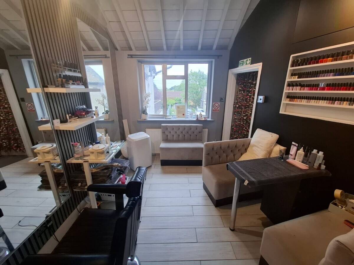 Beauty clinic for sale in harrow Photo 12