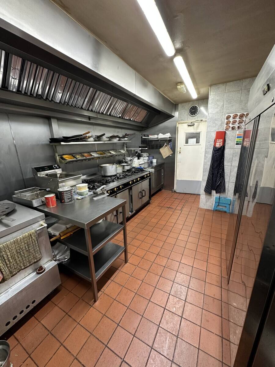 Indian Restaurant and Takeaway for Sale in Ipswich Photo 12