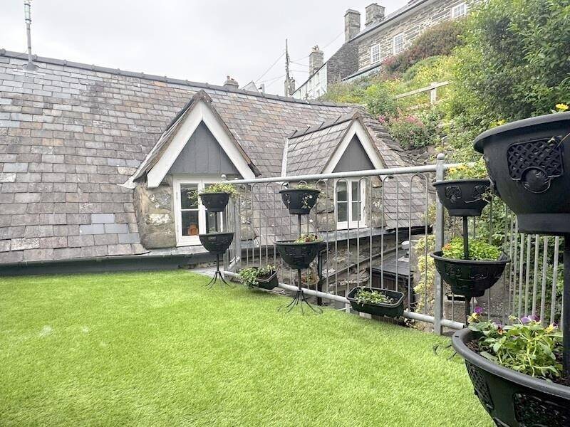 CAFE/RETAIL BUSINESS & BEAUTIFUL FAMILY HOME,  BARMOUTH, NORTH WALES FOR SALE Photo 12