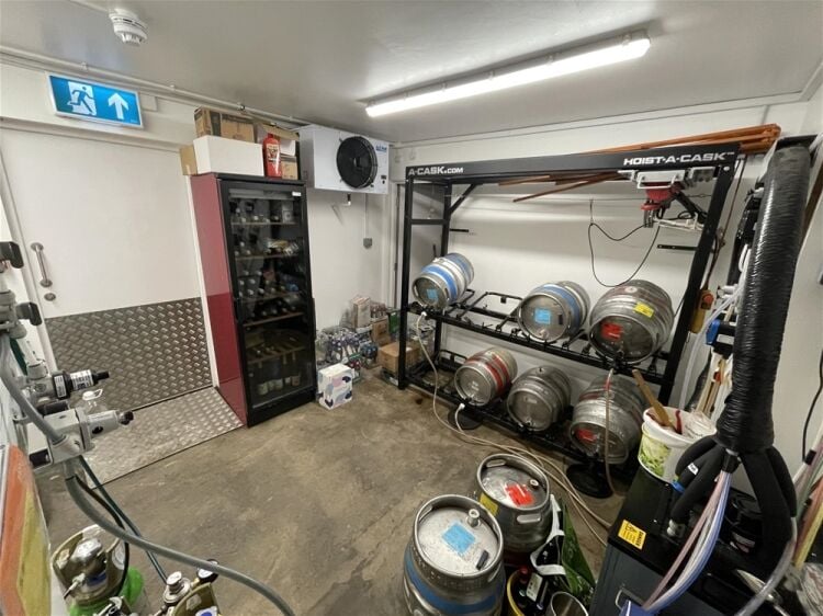 Immaculate Freehouse in South Hams – Recently Renovated For Sale in Kingsbridge