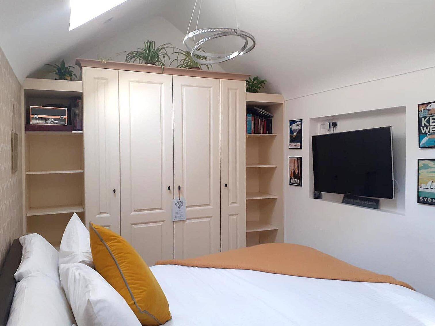 Superb  opportunity to acquire a 6 bed/6 bath & 1 bed annex guest house in Windermere Photo 12