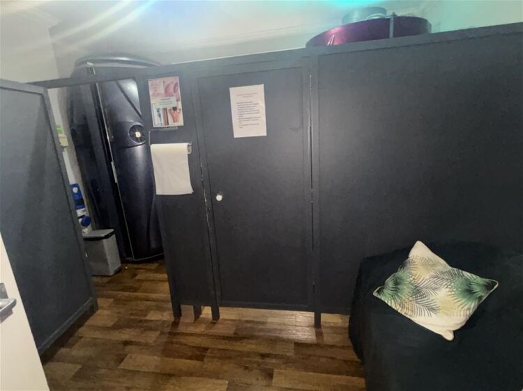 Beauty, Therapy & Tanning For Sale in Driffield Photo 9