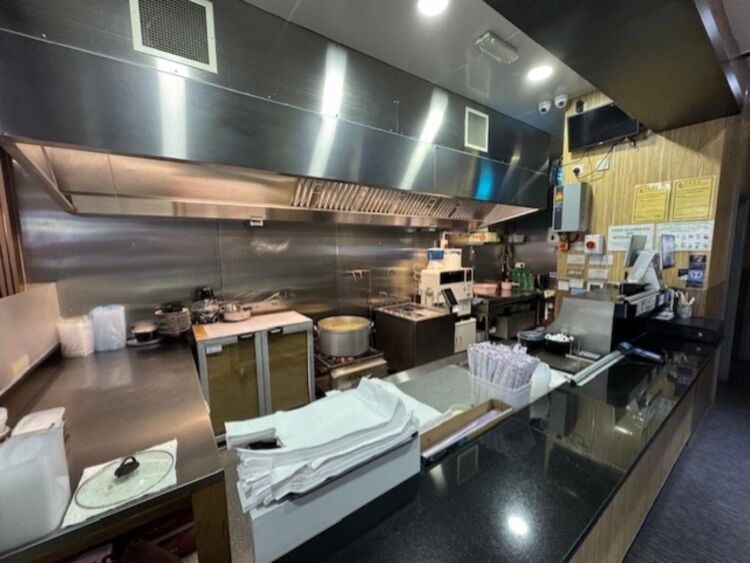 Leasehold Chinese Noodle Restaurant Located In Coventry