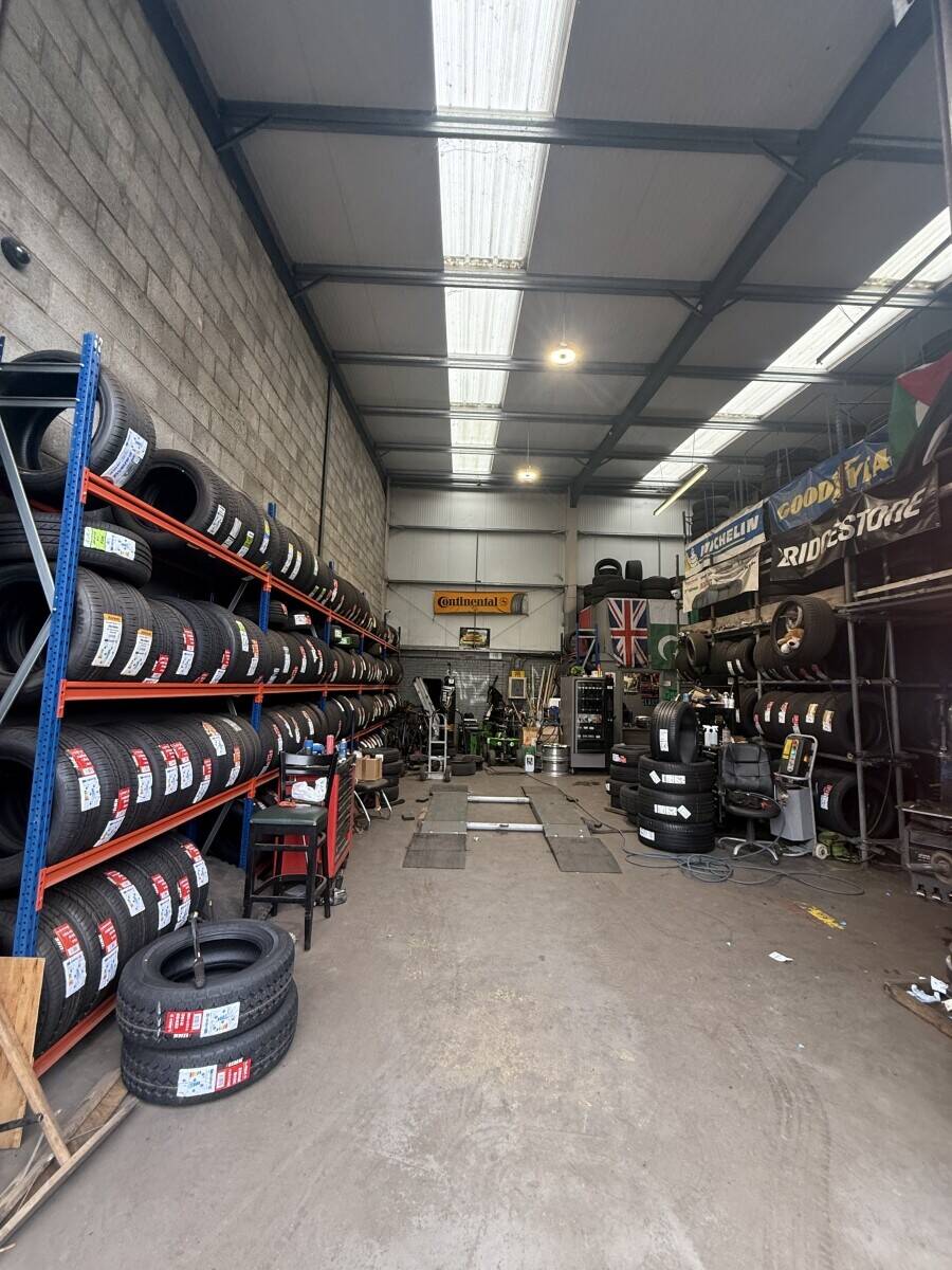 The Tyre Clinic, Hull. Photo 12