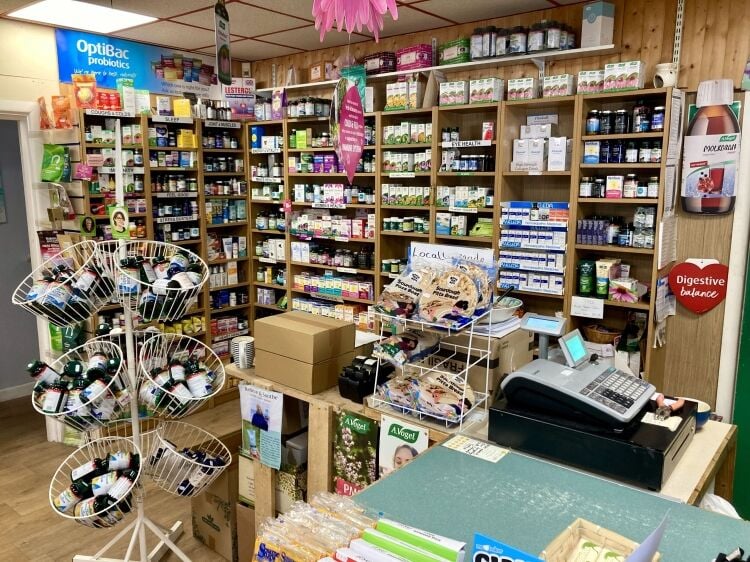 WHOLEFOOD/HEALTHFOOD STORE & THERAPY ROOMS