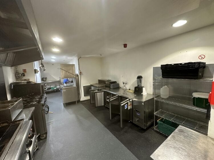 Multi Purpose Licensed Leisure Premises in Paisley. Suited to cafe, soft play, restaurant and more Photo 12