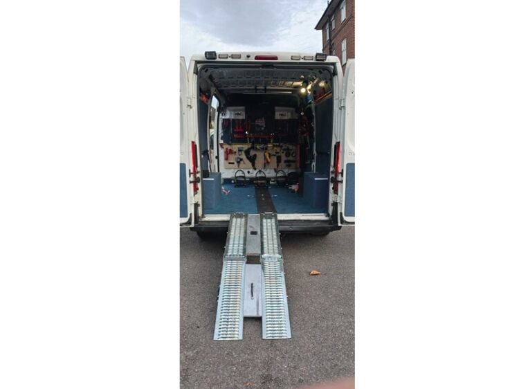 On-the-Road Rescue: 24/7 Motorcycle Recovery Around Wembley